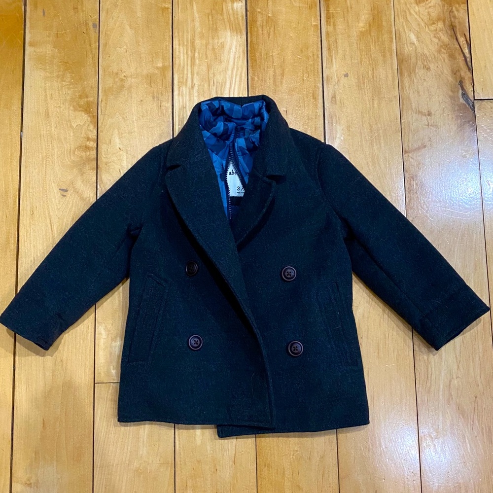 Abercrombie boys blue peacoat. Size 3/4. Worn 3x
